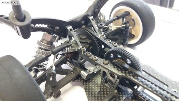 Závodní Podvozek 1:10 Serpent S411 TE - Image 3