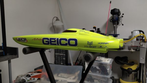 Rychlostní model lodě Miss Geico 29 V1 RTR se střídavým elektrickým pohonem - Image 8