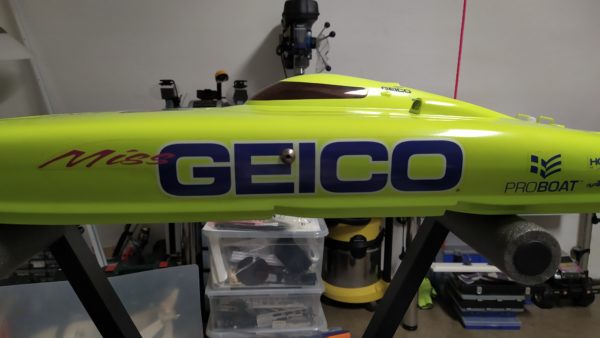 Rychlostní model lodě Miss Geico 29 V1 RTR se střídavým elektrickým pohonem - Image 10