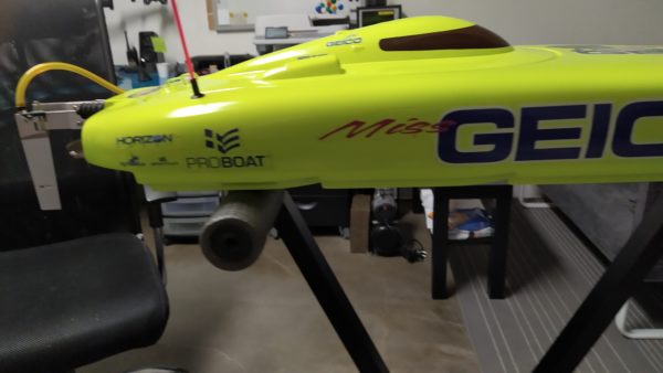 Rychlostní model lodě Miss Geico 29 V1 RTR se střídavým elektrickým pohonem - Image 17